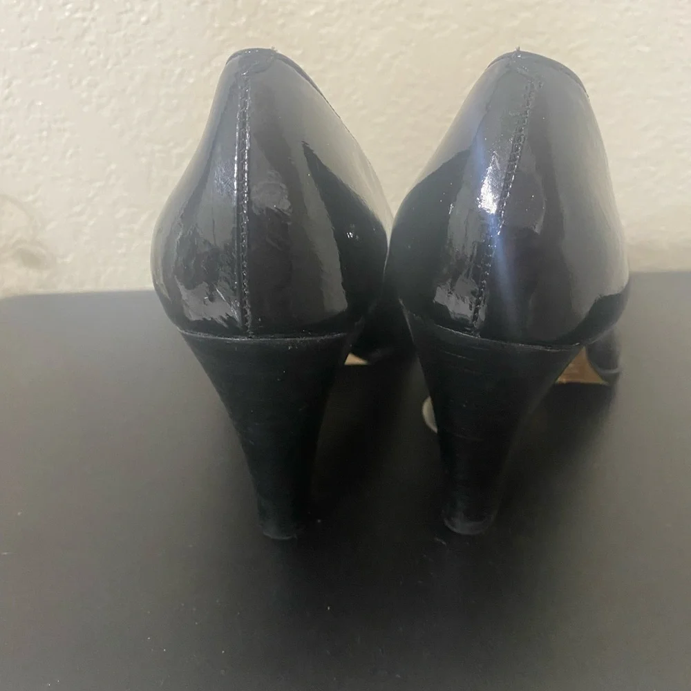 Cole Hann Nike Air Black Patent Leather Pumps - Women size 7.5